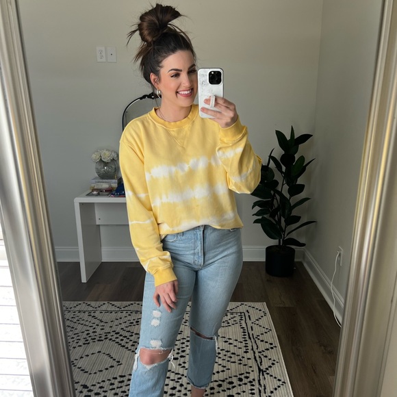 Pink Lily crewneck sweatshirt yellow tie dye in size small - Picture 1 of 3